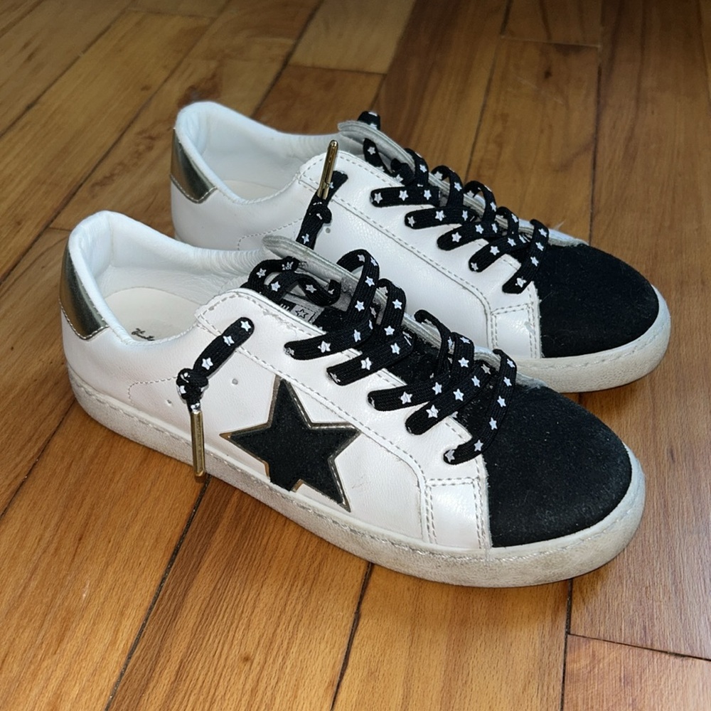 Vintage Havana White Sneakers with Black Star & Black Toe